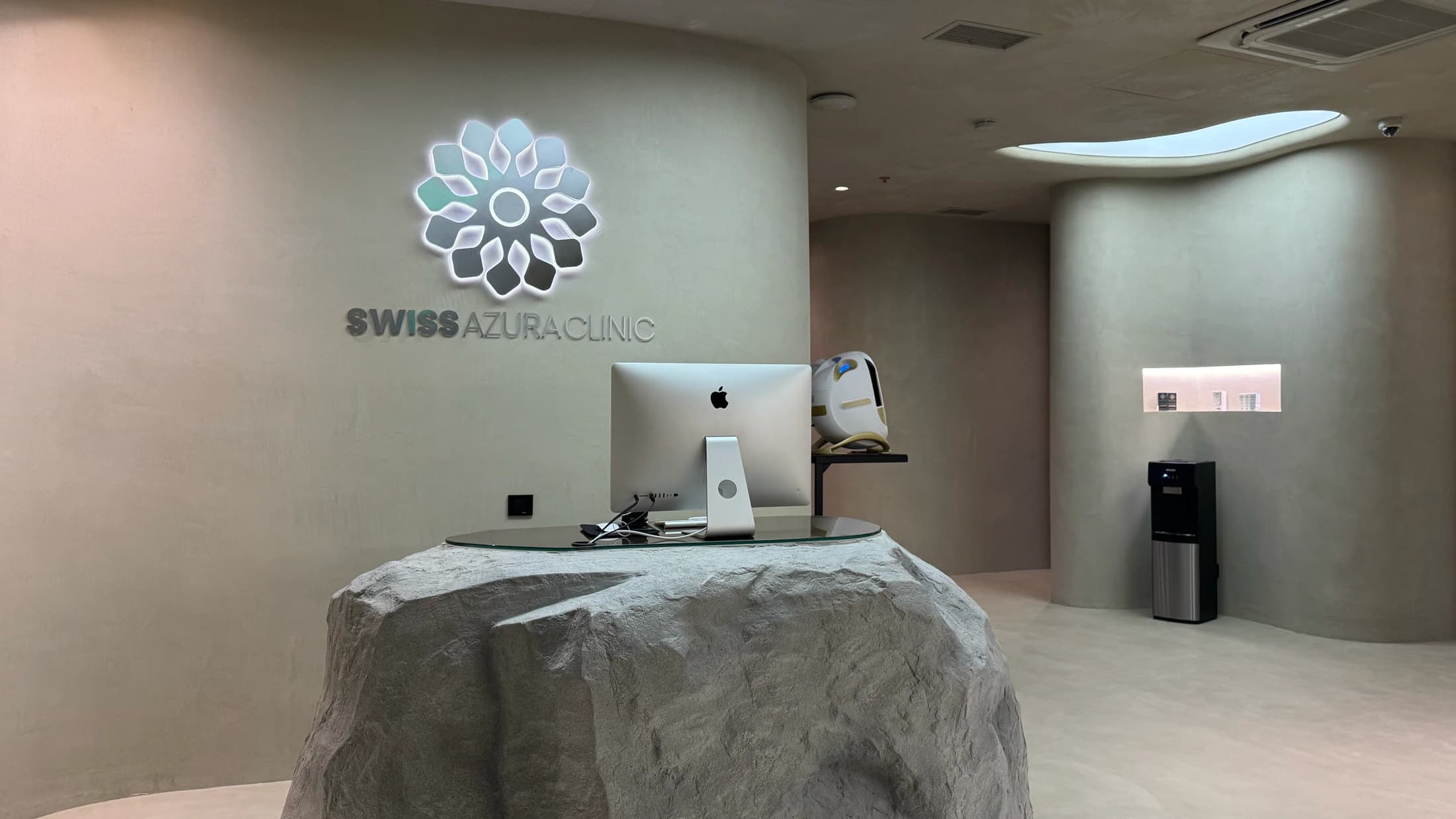 Swiss Azura Clinic interior